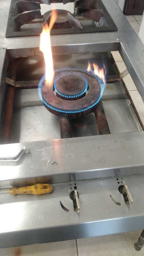 Imagem 1 de 1 de Manutenção De Fogão Em Geral