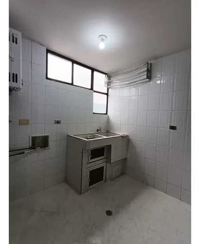 Vendo Apartamento En Edificio Portal De Vizcaya