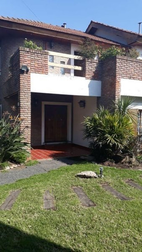 Casa 5 Ambientes Con Cocheras Cubiertas Parque