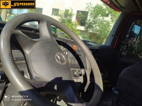 Imagem 5 de 11 de Mercedes Benz Mb Atego 2429 6x2 Com 8.50m 2013 Único Dono