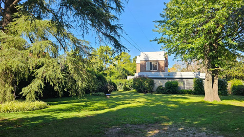 Casa En Venta En Luján