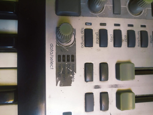 Controlador Novation Remote 25 Sl Mk2 Mkii Usb Midi Daw