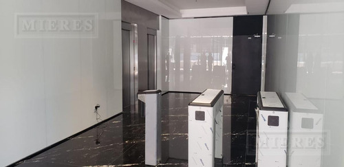 Urbana Las Lomas Oficina En Alquiler De 178 M2 En San Isidro