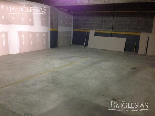 Imagen 6 de 10 de Cochera Subterranea Cubierta Cerrada Dos Autos En Alquiler