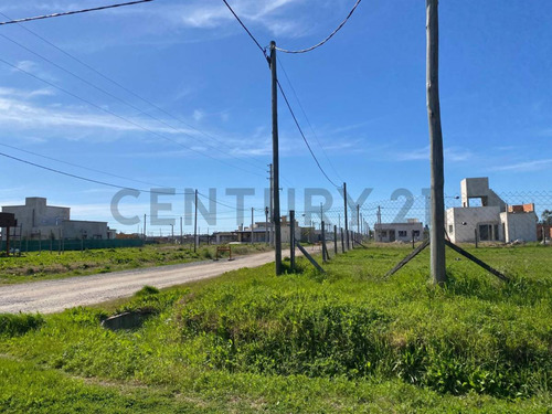 Lote En Venta En Esquina - Barrio Terranova - Arana (posible Financiación)