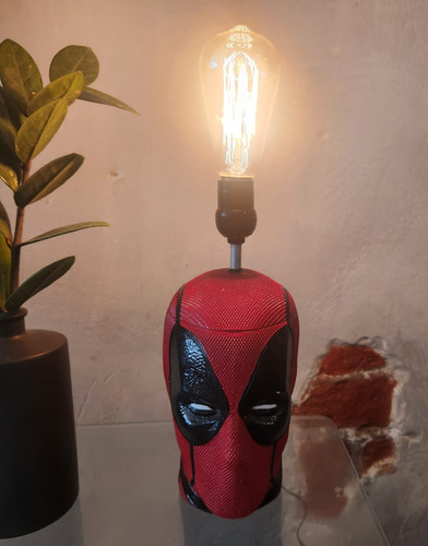 Lampara Deadpool Industrial Con Foco Buro Marvel Antiheroe Rojo Na