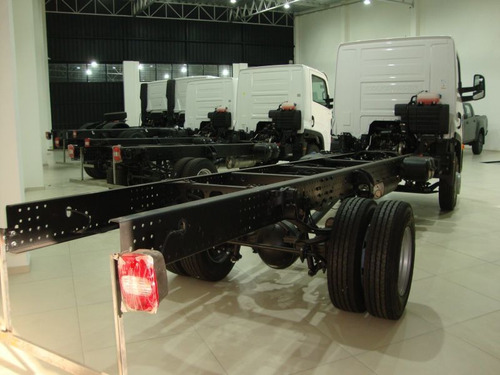 Volkswagen 11.180/44 Delivery Highline Chasis C/cabina