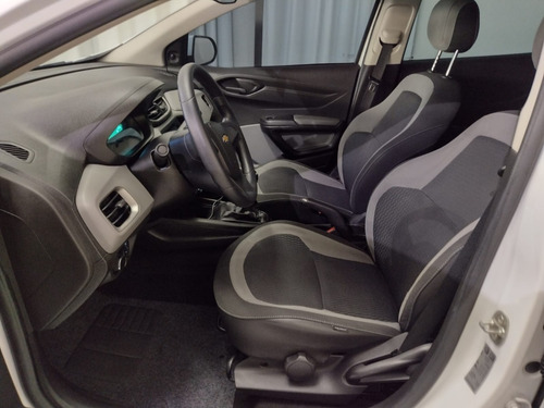 Imagem 3 de 10 de Chevrolet Onix 2015 Ls