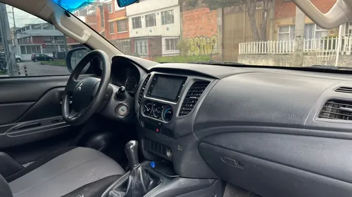 Mitsubishi L200 L200