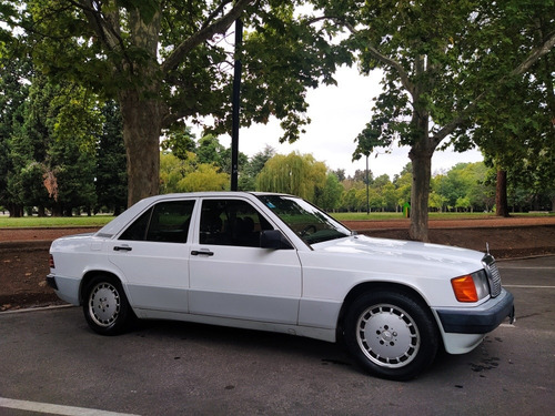 Mercedes-Benz 190 2.3 E