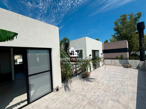 Venta Casa 4 Ambientes Con Pileta. Lista Para Mudarte! Santa Elena