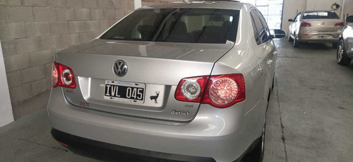 Volkswagen Vento 1.9 I Luxury 2010