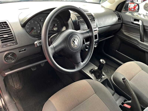 Imagem 6 de 13 de Volkswagen Polo Sedan 1.6 2008