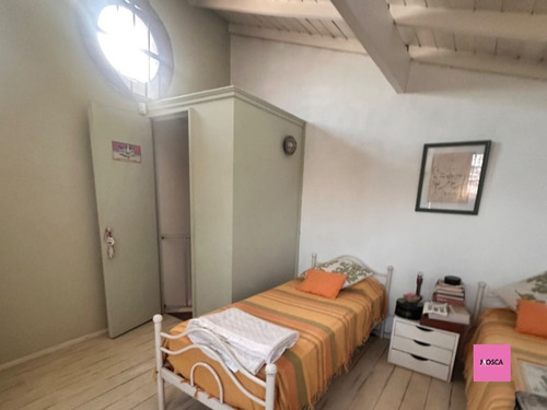 Encantadora Casa Con Pileta Moreno Centro Permuto