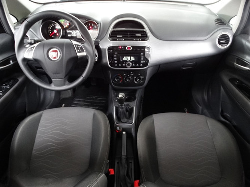Fiat Punto 1.6 16v Essence Flex 5p