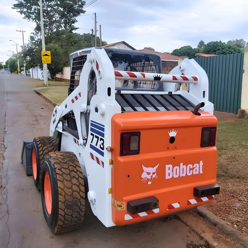 Mini Carregadeira Bobcat 773 - Ano 2006