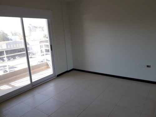 Imagen 5 de 14 de Departamento En Venta En Moron Sur