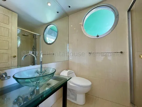 Agp Majestuoso Apartamento Con Hermoso Ventanales Y Terraza Cómoda En Venta En Los Palos Grandes 24-20072 Ys