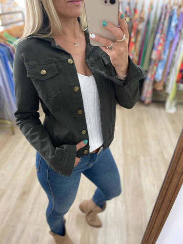 Imagen 2 de 8 de Campera De Jean Blanca Negra Rosa Verde Mujer The Big Shop