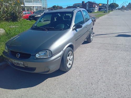Chevrolet Corsa 1.6 Gl Aa Dh
