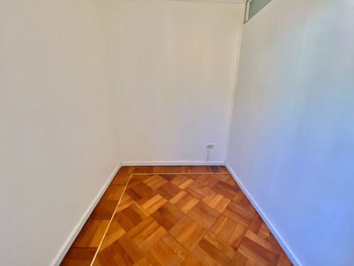 Estilo Francés I Un Piso I Las Ñipas I Amplia Y Muy Sólida