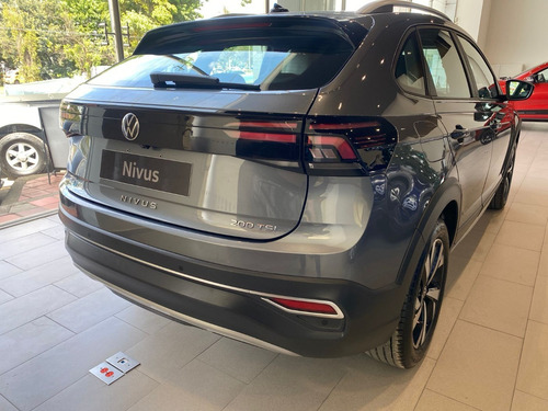 Imagen 12 de 21 de Volkswagen Nivus Highline 1.0 Turbo Test Drive Oportunidad