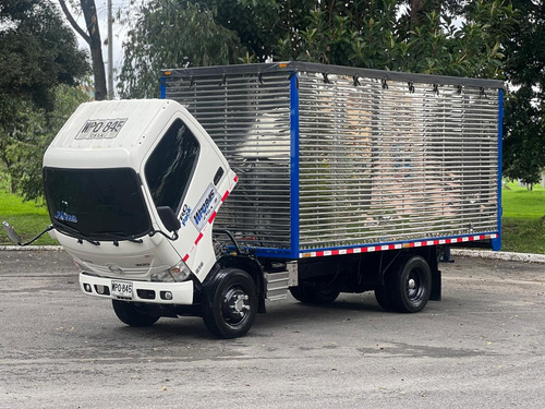 Hino Dutro 300 2018