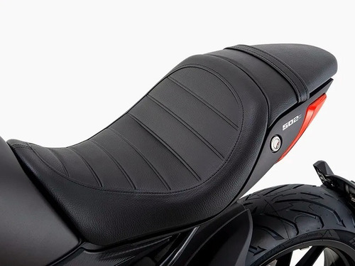 Imagen 14 de 22 de Benelli 502 C