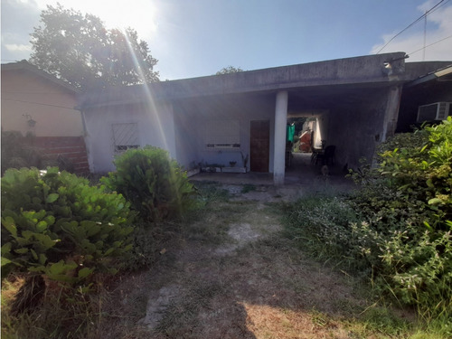 Amplio Terreno Industrial De 487 Mts2 En Venta (dos Viviendas)