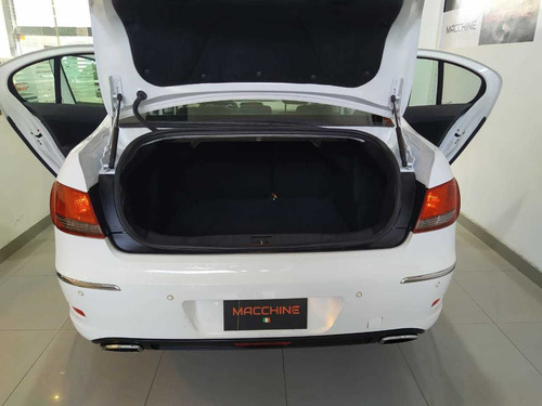 Imagen 11 de 16 de Peugeot 408 2013 2.0 Allure 143cv