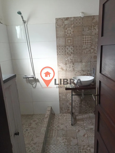 Venta De Casa 4 Dormitorios 2 Baños Sobre Av 8 De Octubre En Unión