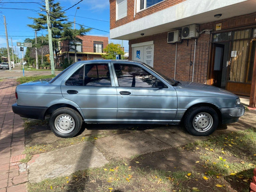 Nissan Sentra B13 1993