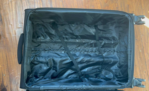 Valija It Luggage Primark 23 Kg 4 Ruedas Tsa Un Uso Regalo Negro (Usado)