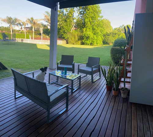 Casa En Venta - 5 Dormitorios 4 Baños - Hudson