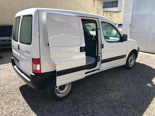 Imagen 6 de 12 de Citroën Berlingo 1.6 Nafta Bussines 75cv - 2022 - 0 Km