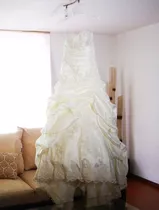 Busca vestido de novia usado a la venta en Mexico.  Mexico