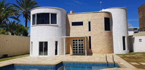 Casa En Urb. Costa Azul