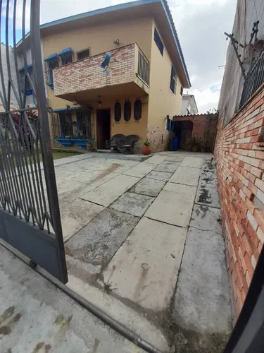 Se Vende Casa Urb Trigal Sur.