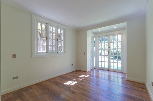 Exclusiva Casa En Lo Curro Con Precioso Jardín