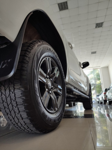 Imagen 12 de 18 de Toyota Hilux Srv 2.8 4x4 Mt