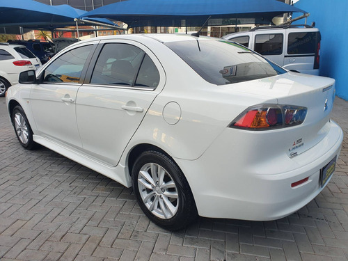 Imagem 5 de 15 de Mitsubishi Lancer 2.0 Hle 16v Gasolina 4p Automático