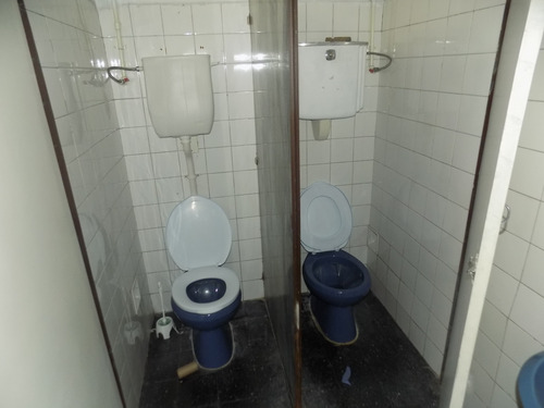Excelente Local Con Garaje 213 M2 Ideal Oficina O Comercio