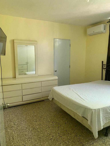 Miraflores, Gazcue, Unibe, Apec Alquiler Apartamento, Facil Acceso A Gazcue, Gascue, Uce, Ufhec, Zona Universitaria, El Vergel, Escuela Judicatura, Don Bosco, Chavon, Zona Colonial, Tetatro Nacional