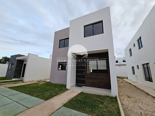 Casa En Venta De 2 Recámaras En Gran San Pedro Cholul, Encin