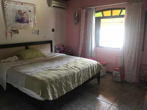 Chácara Com 3 Suítes, 1 Lavabo, Ampla Sala, Cozinha Terraço