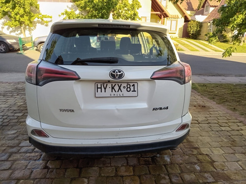 Toyota RAV4 Std 4x2 722cl0