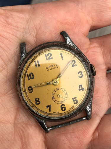 Reloj Basis, 15 Jewels, Swiss Made, No Funciona.