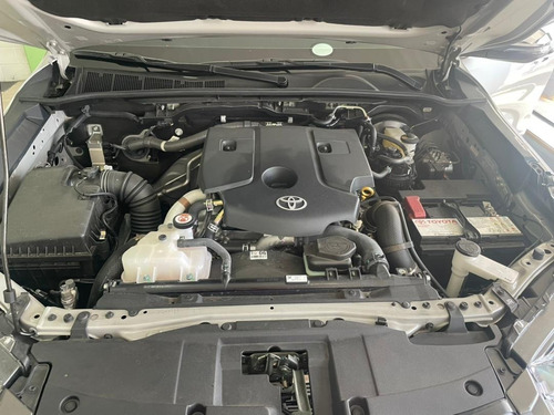 Imagen 14 de 14 de Toyota Hilux 4x4
