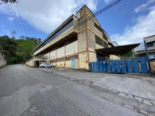 San Antonio De Los Altos. Edificio Industrial En Venta. Las Minas. 23-2609. Cs