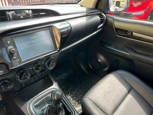 Toyota Hilux 2.8 Std 4x4 Cd